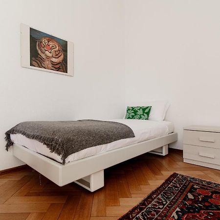 Giuka Apartment By Quokka 360 - Close To The Station Massagno Esterno foto
