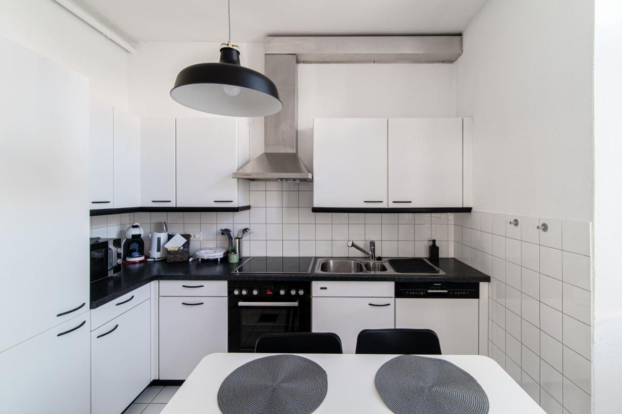 Giuka Apartment By Quokka 360 - Close To The Station Massagno Esterno foto