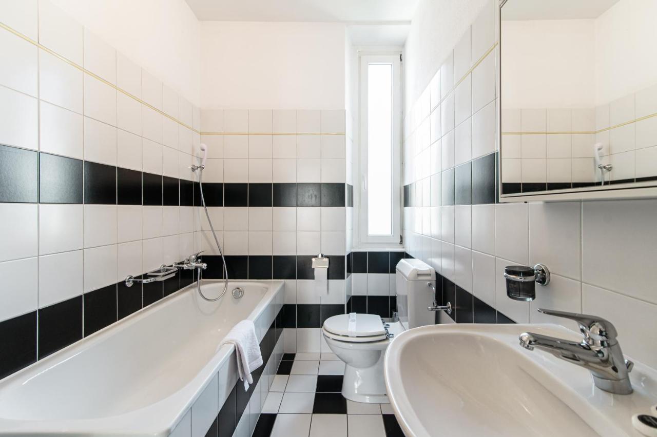 Giuka Apartment By Quokka 360 - Close To The Station Massagno Esterno foto